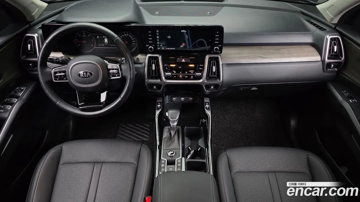 Kia Sorento — фото 7