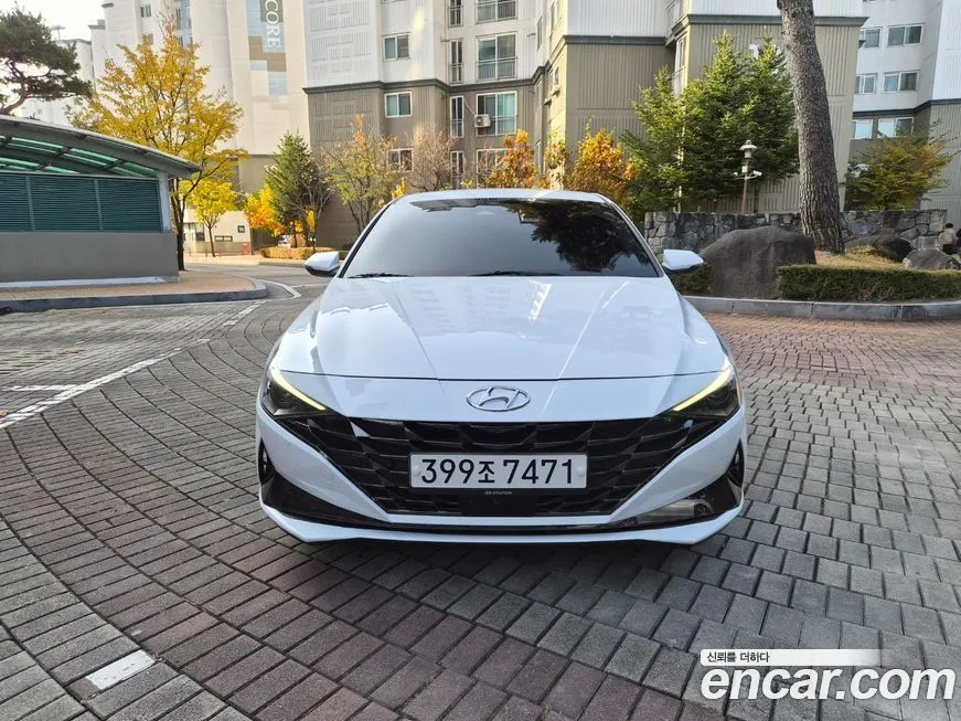 Hyundai AVANTE — фото 1