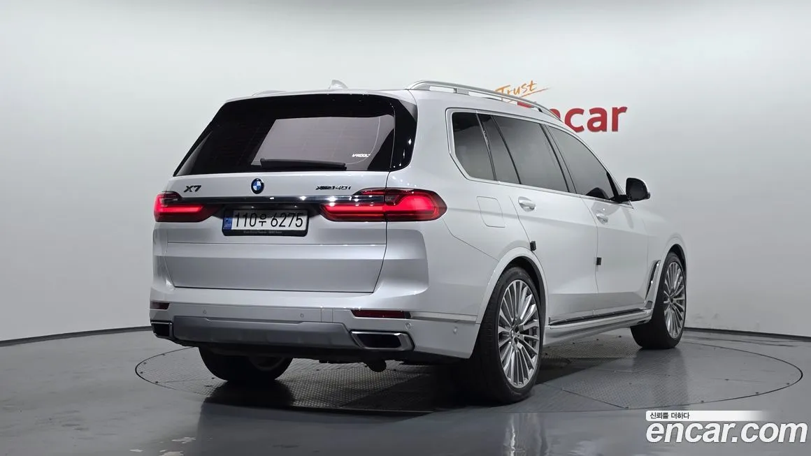 BMW X7 — фото 2