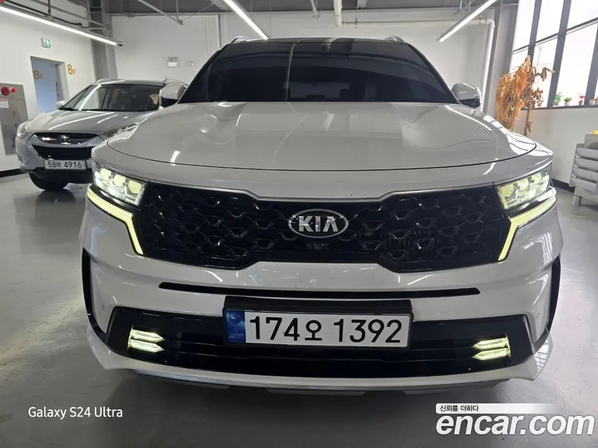 Kia Sorento — фото 1
