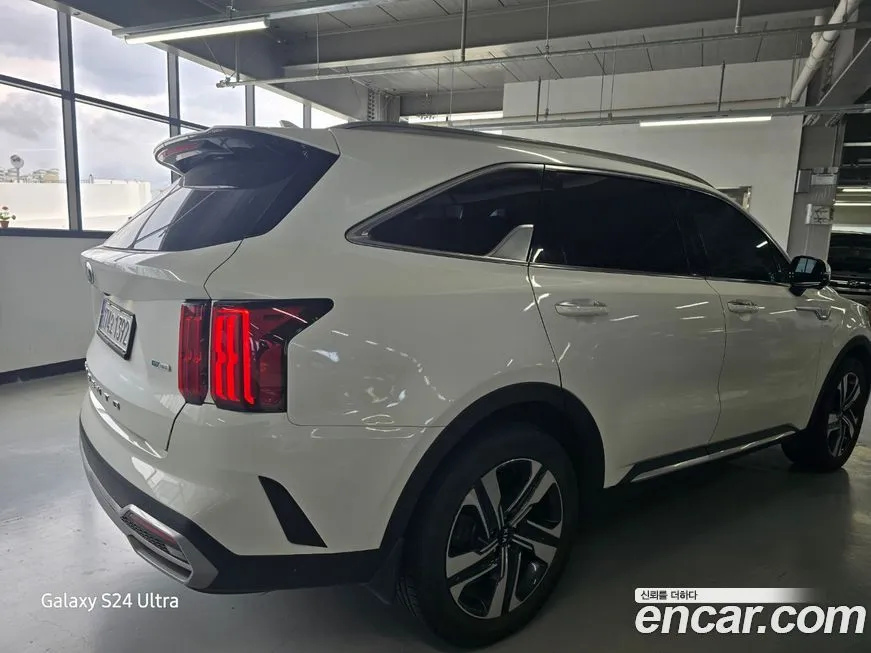 Kia Sorento — фото 5