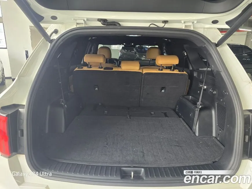 Kia Sorento — фото 7