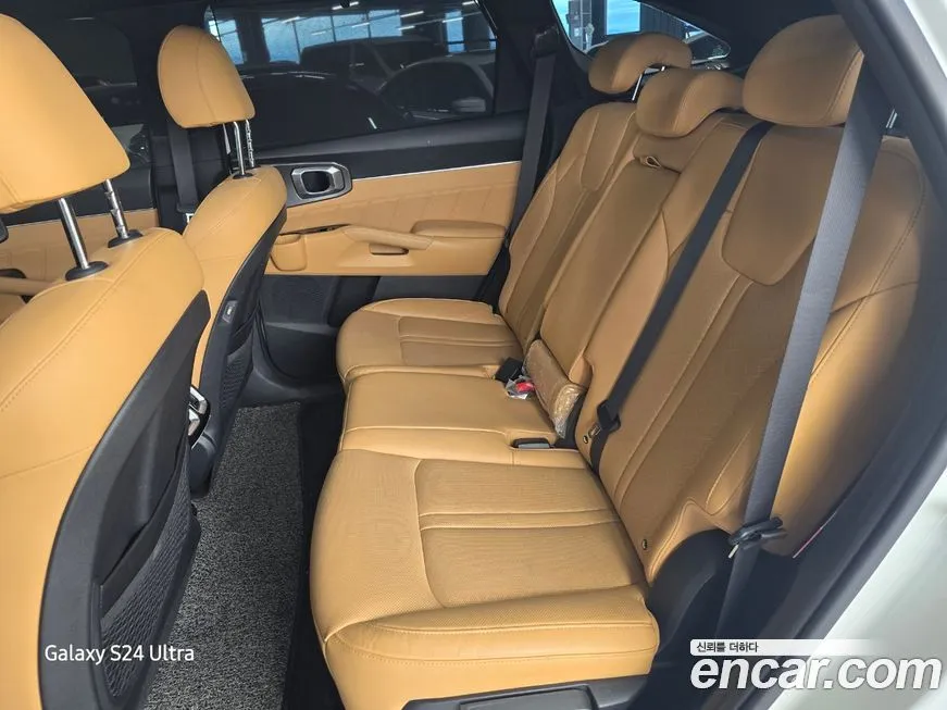 Kia Sorento — фото 9