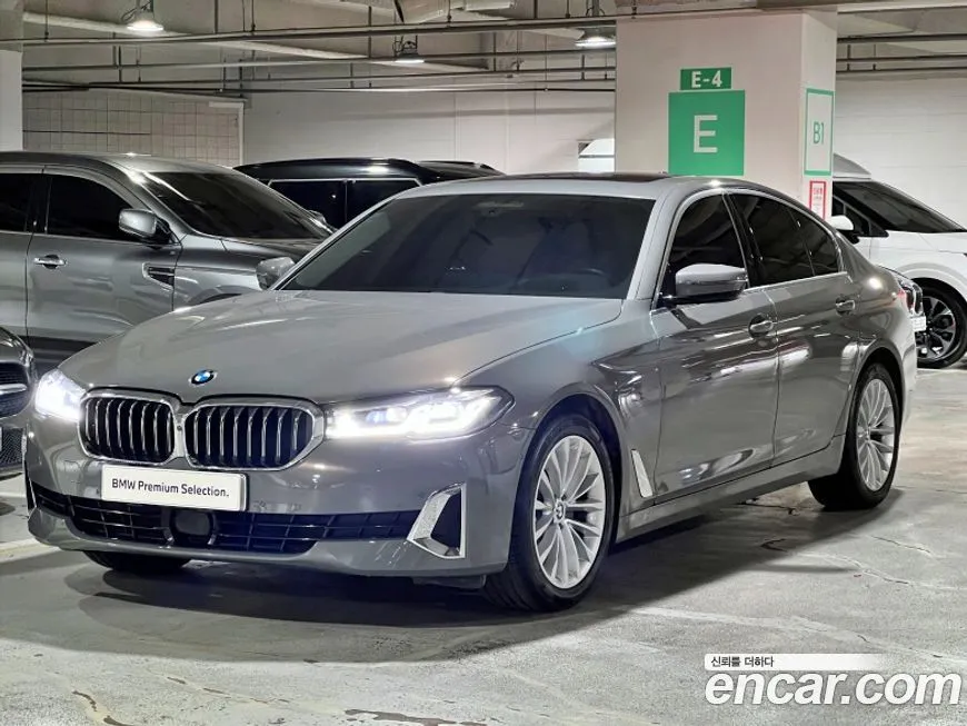 BMW 5-Series — фото 1
