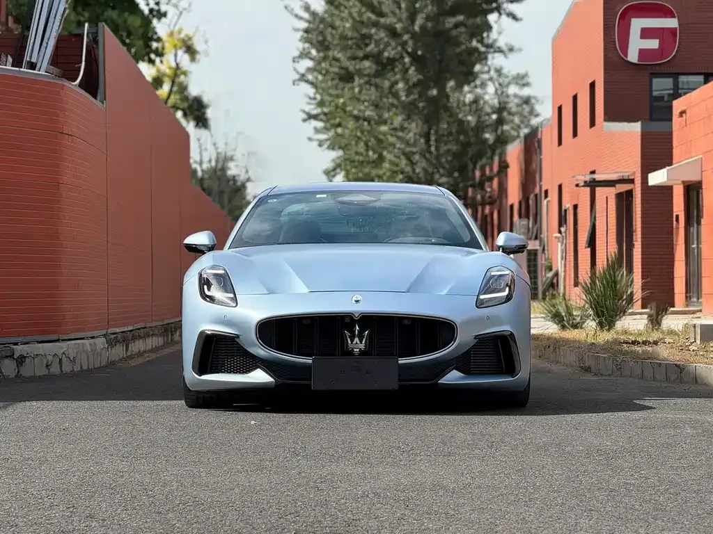 Maserati GranTurismo — фото 2