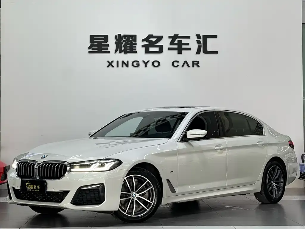 BMW 5 Series — фото 1