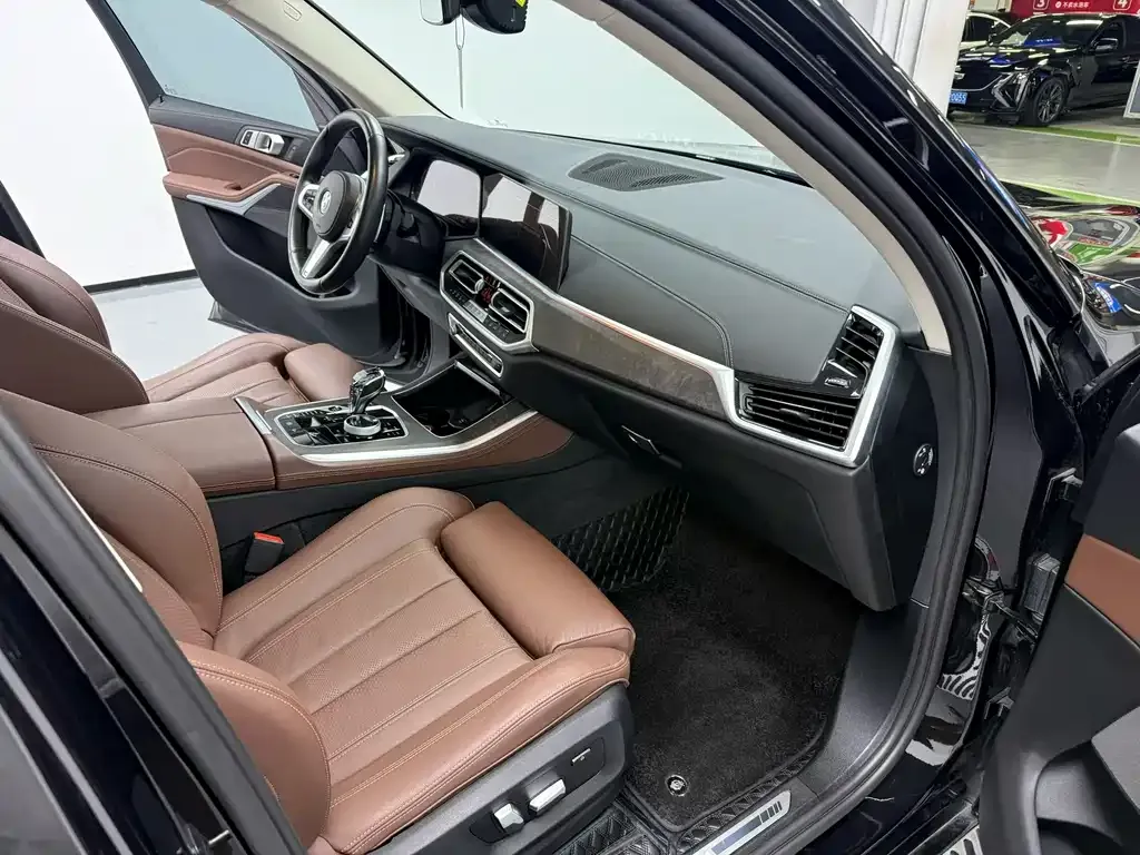 BMW X5 (Import) — фото 8