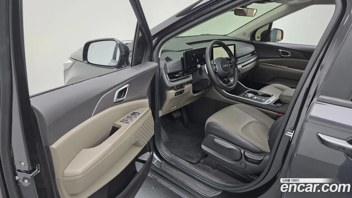 Kia Carnival — фото 10