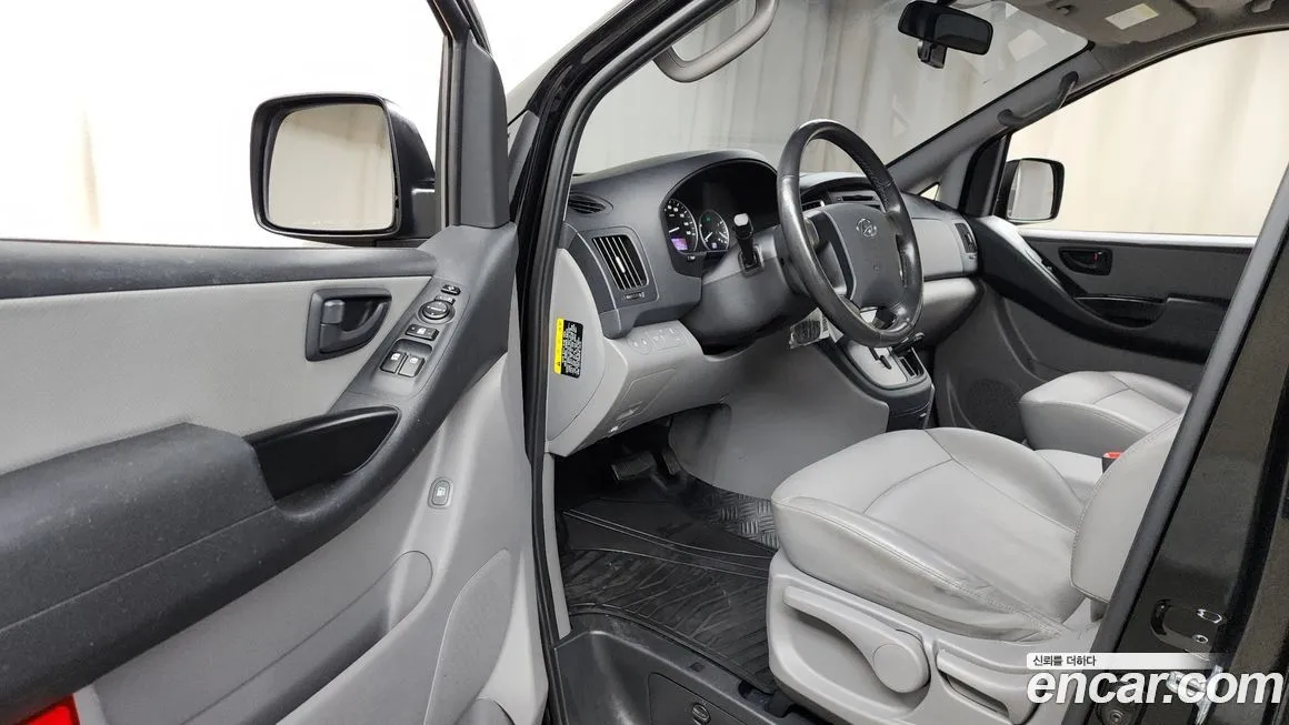 Hyundai Starex — фото 10