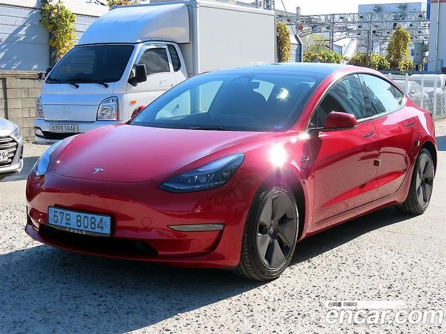 Tesla Model 3 — фото 2