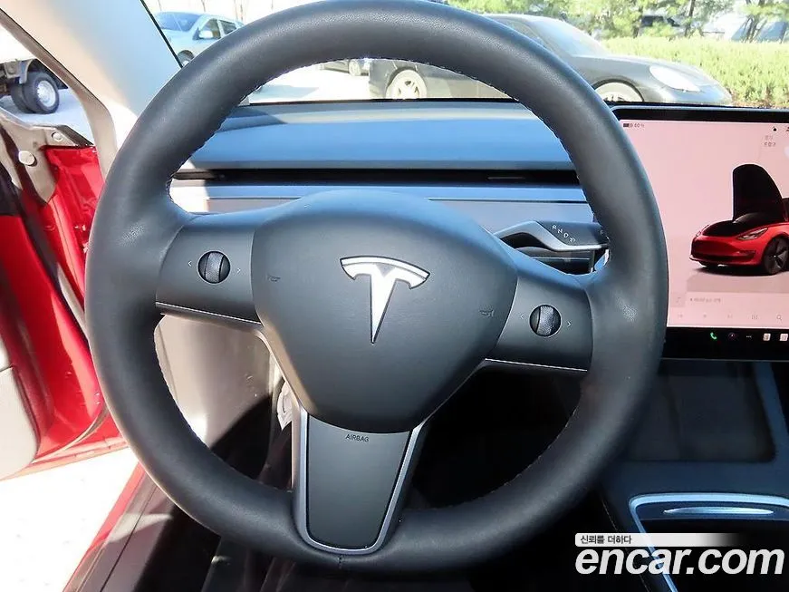 Tesla Model 3 — фото 8