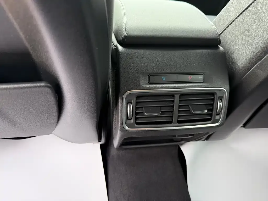 Land Rover Discovery Sport — фото 9