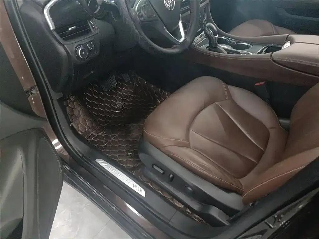 Buick Envision Plus — фото 9