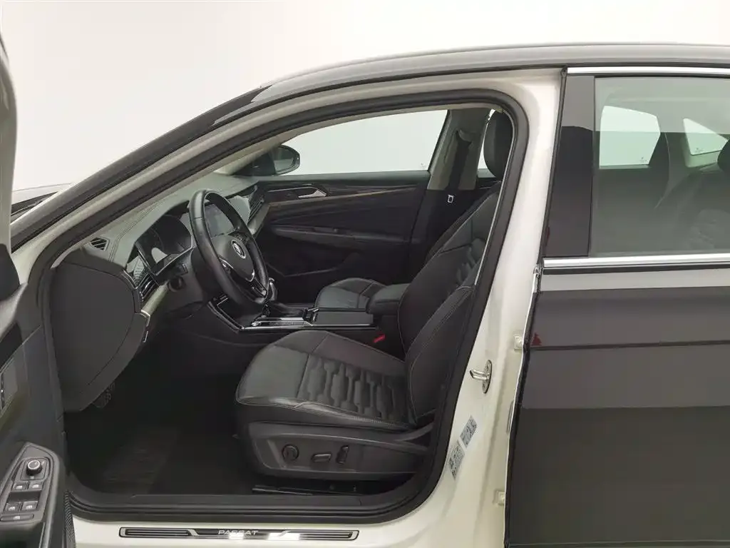 Volkswagen Passat — фото 10