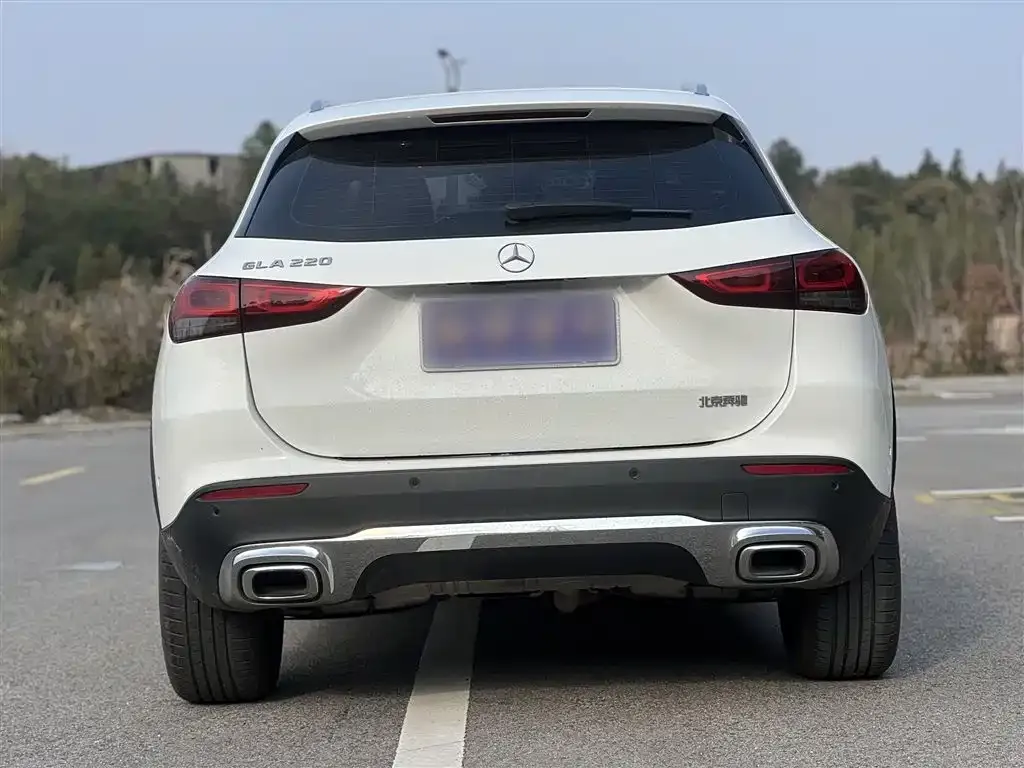 Mercedes-Benz GLA — фото 7