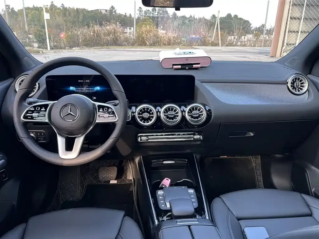 Mercedes-Benz GLA — фото 8