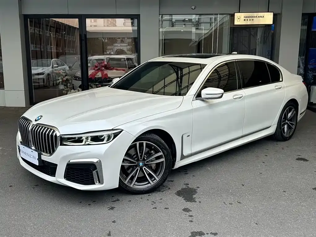 BMW 7 Series — фото 1