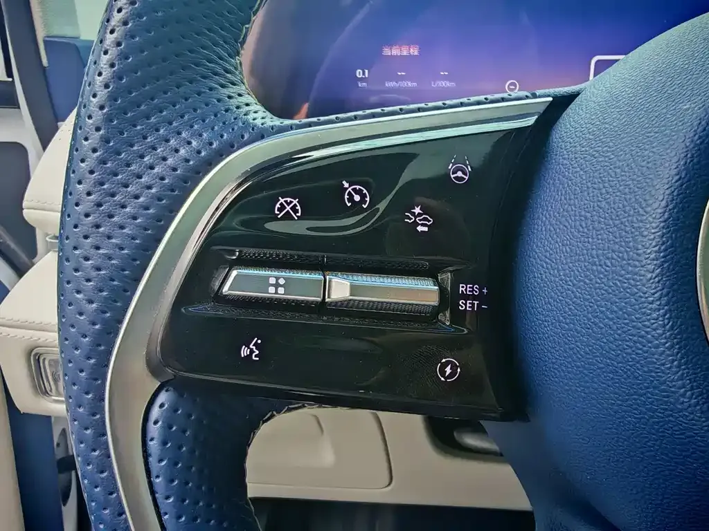 Buick GL8 Hybrid — фото 10