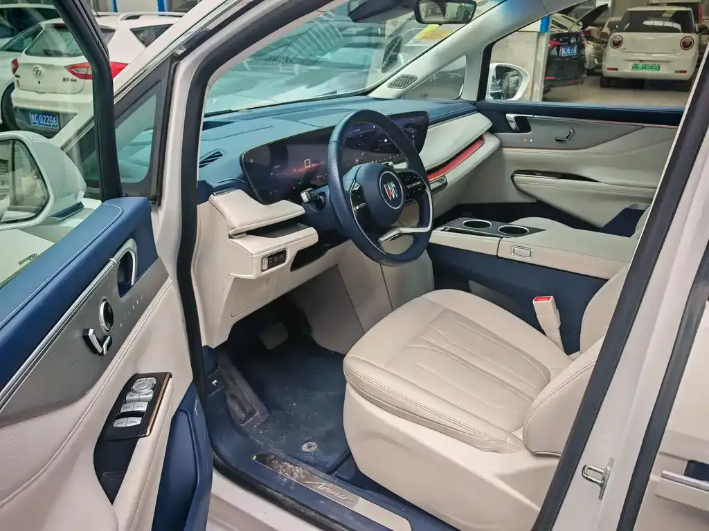 Buick GL8 Hybrid — фото 5