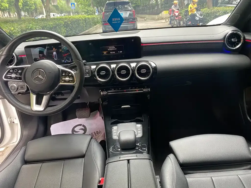 Mercedes-Benz A-Class — фото 10