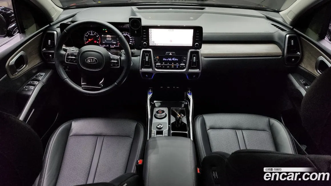 Kia Sorento — фото 7