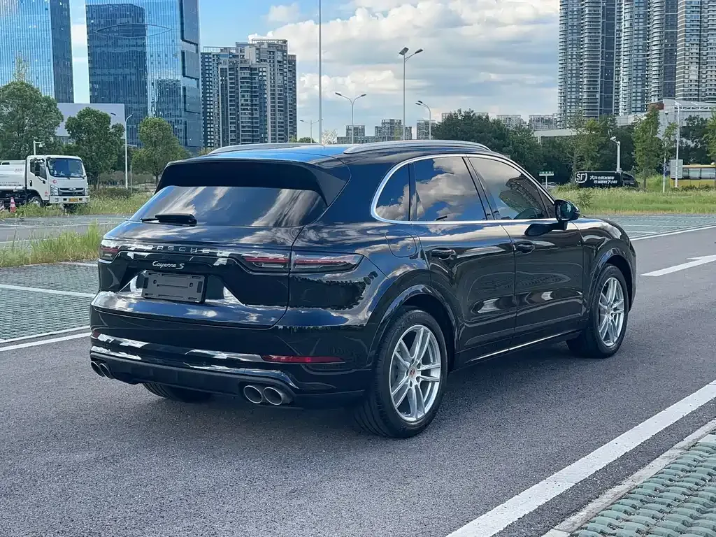 Porsche Cayenne — фото 9