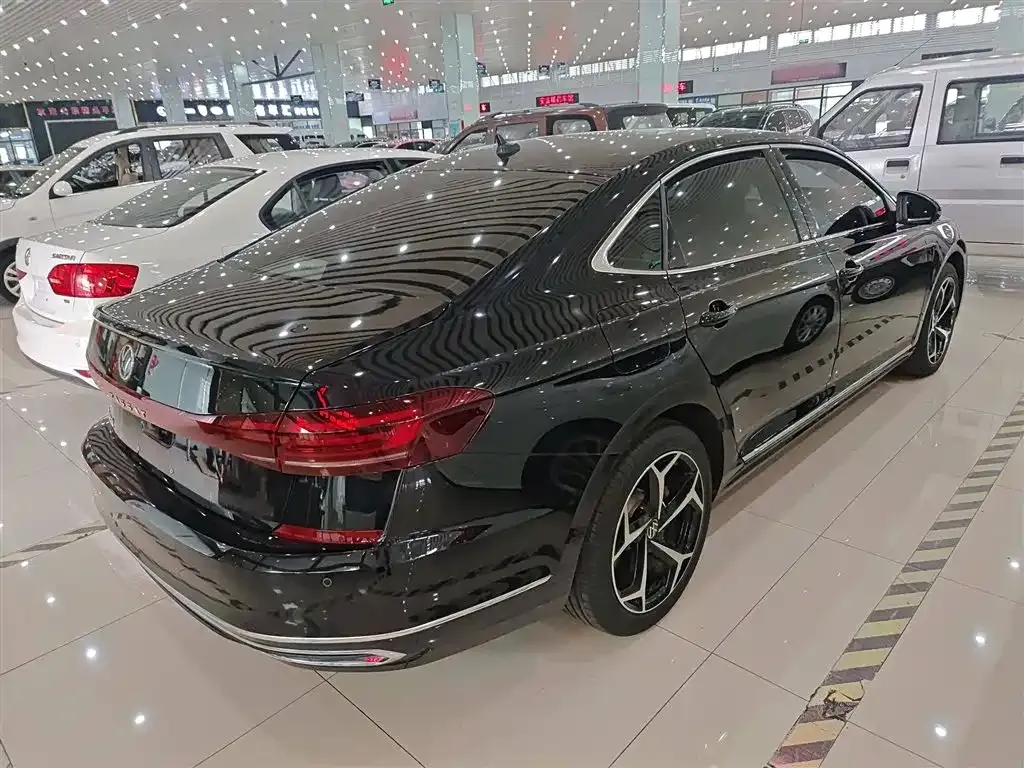 Volkswagen Passat — фото 5