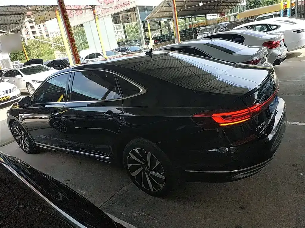 Volkswagen Passat — фото 5