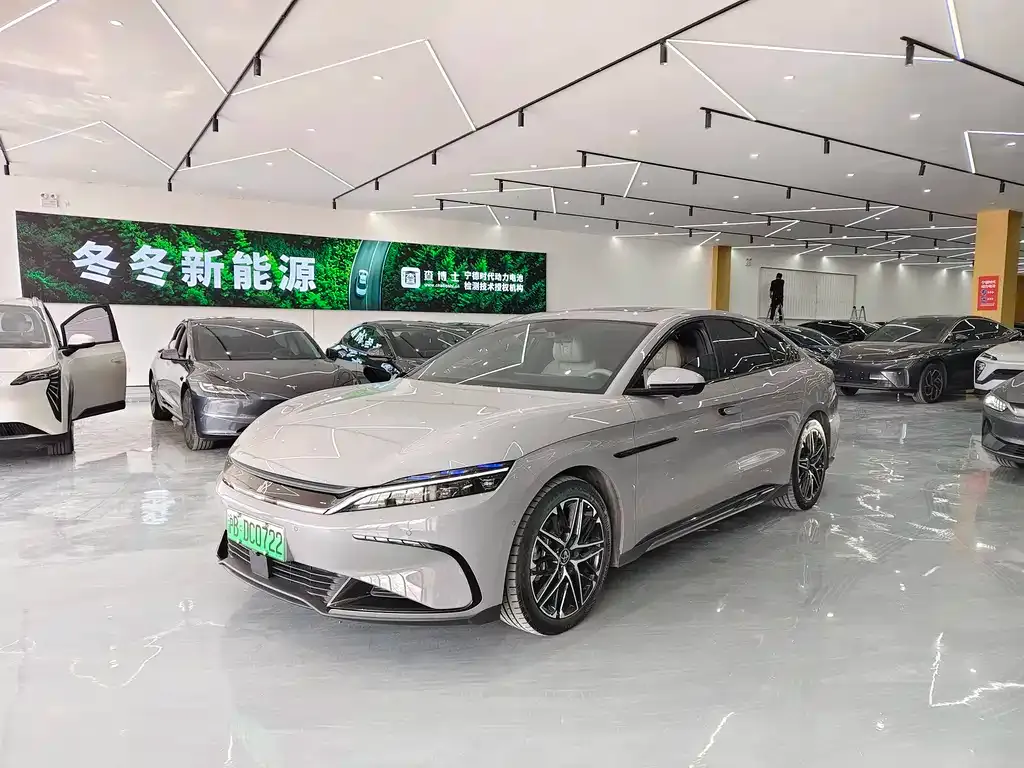 BYD Han — фото 1