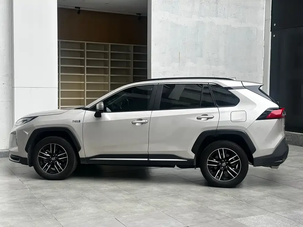 Toyota Wildlander New Energy — фото 7