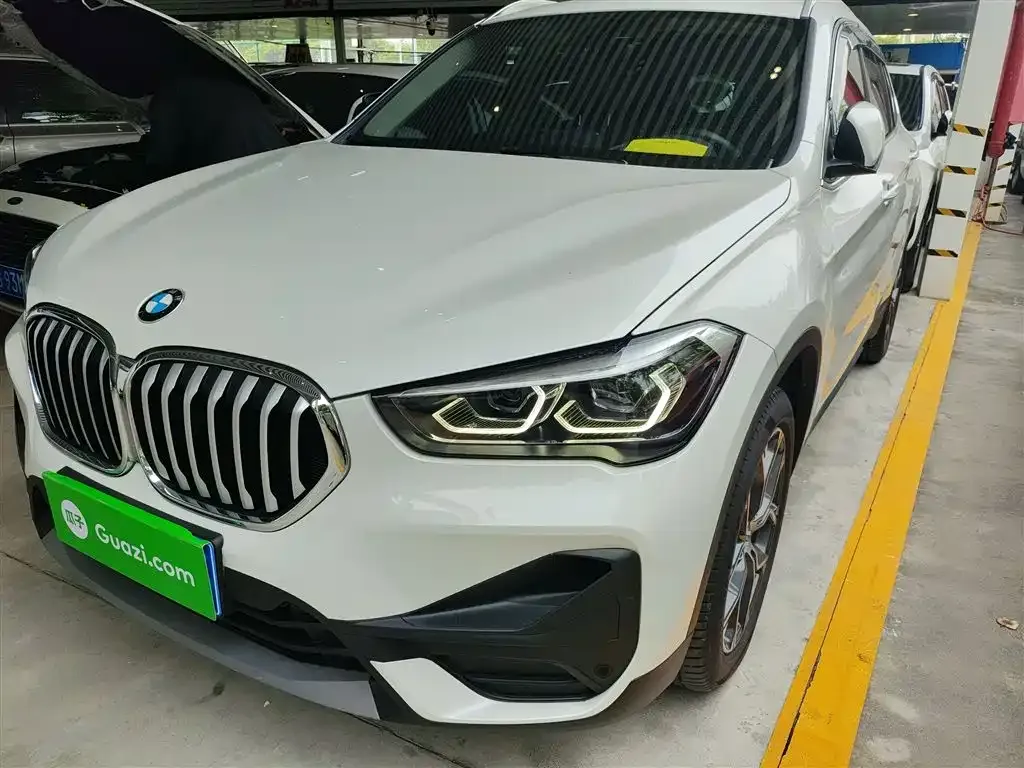 BMW X1 — фото 1