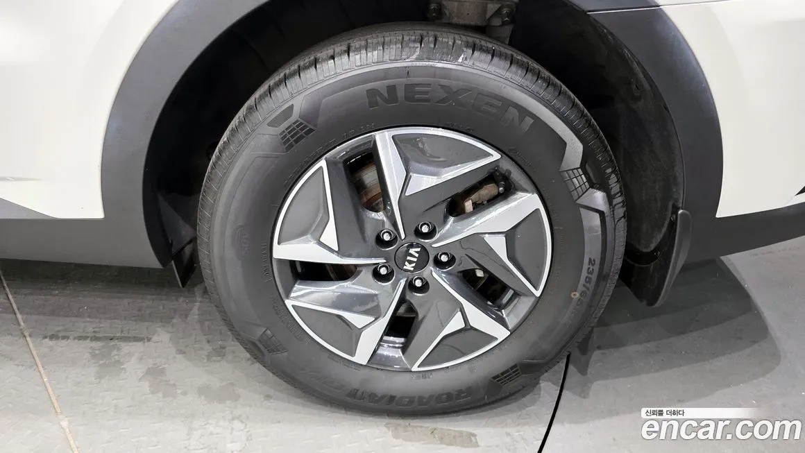 Kia Sorento — фото 5