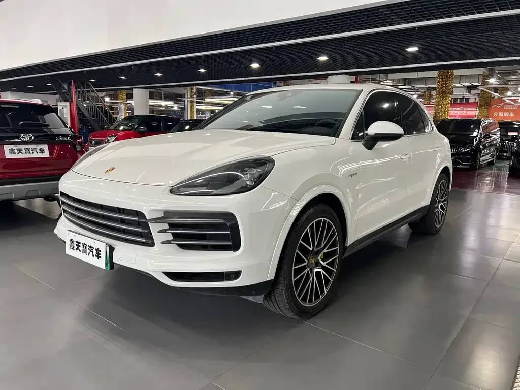 Porsche Cayenne Hybrid — фото 1