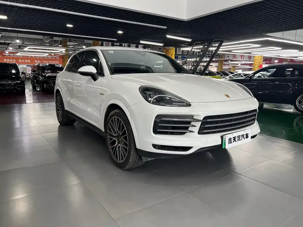 Porsche Cayenne Hybrid — фото 4