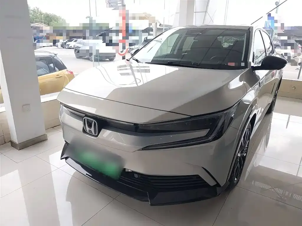 Honda e:NP2 — фото 1