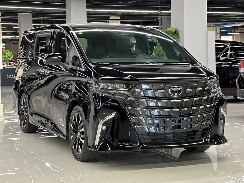 Toyota Alphard — фото 3
