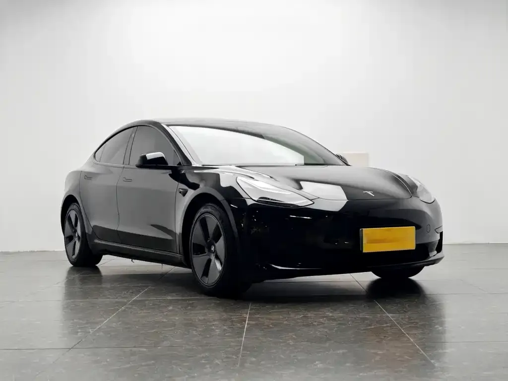 Tesla Model 3 — фото 2