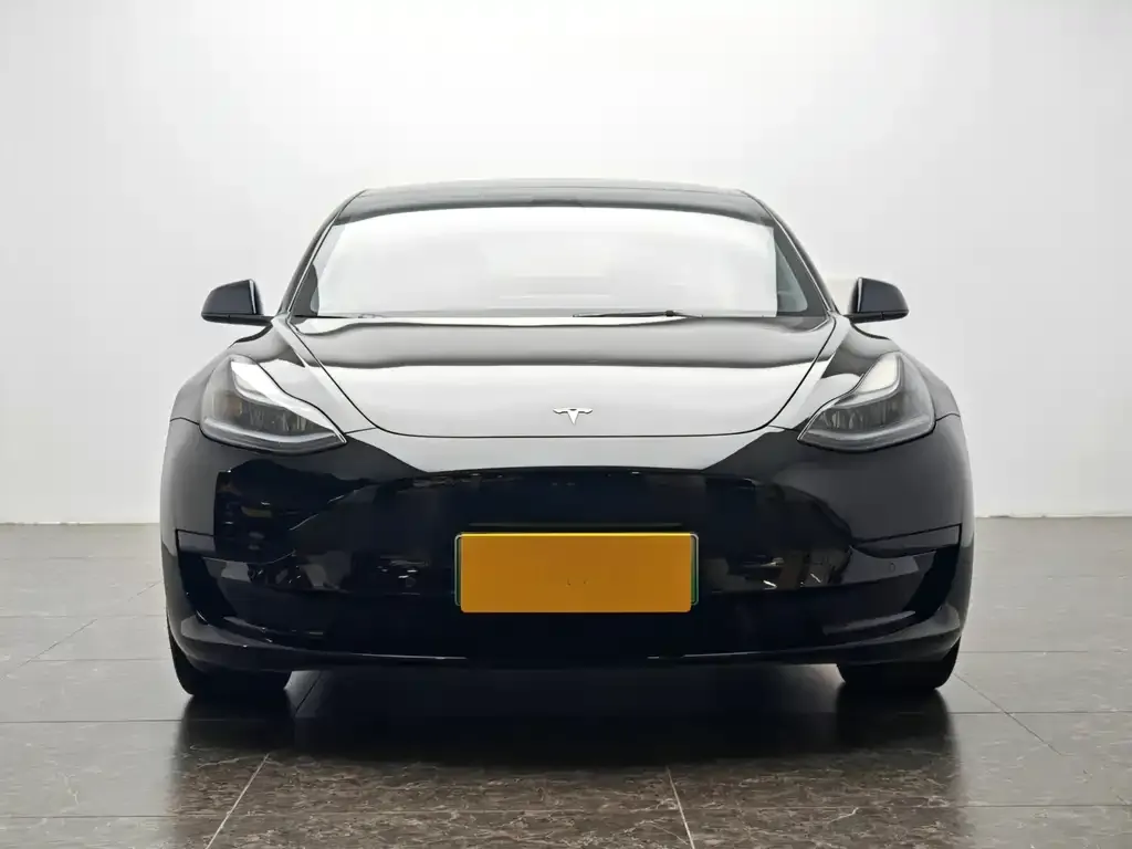 Tesla Model 3 — фото 5