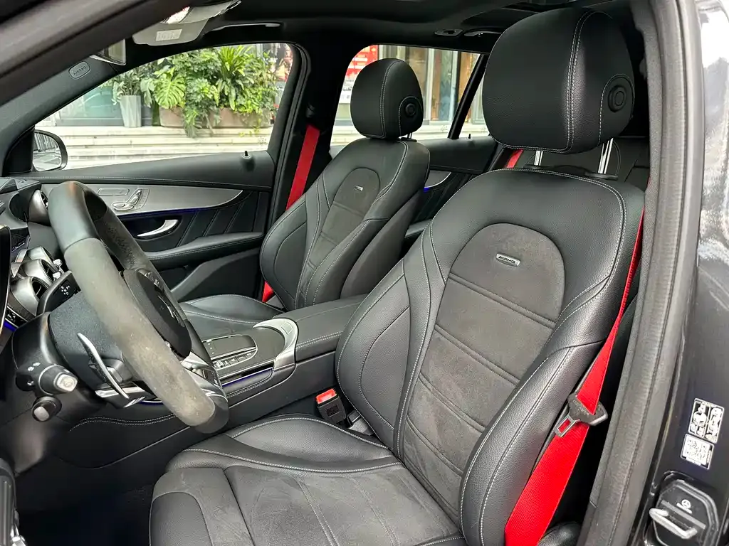 Mercedes-Benz GLC AMG — фото 10