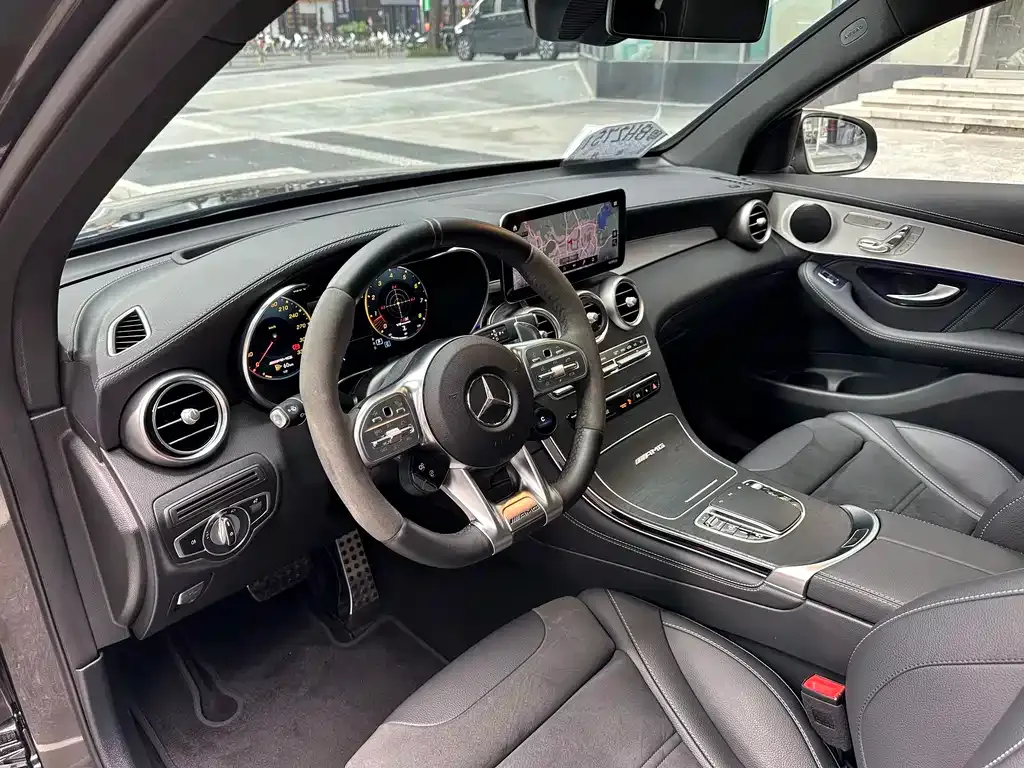 Mercedes-Benz GLC AMG — фото 5