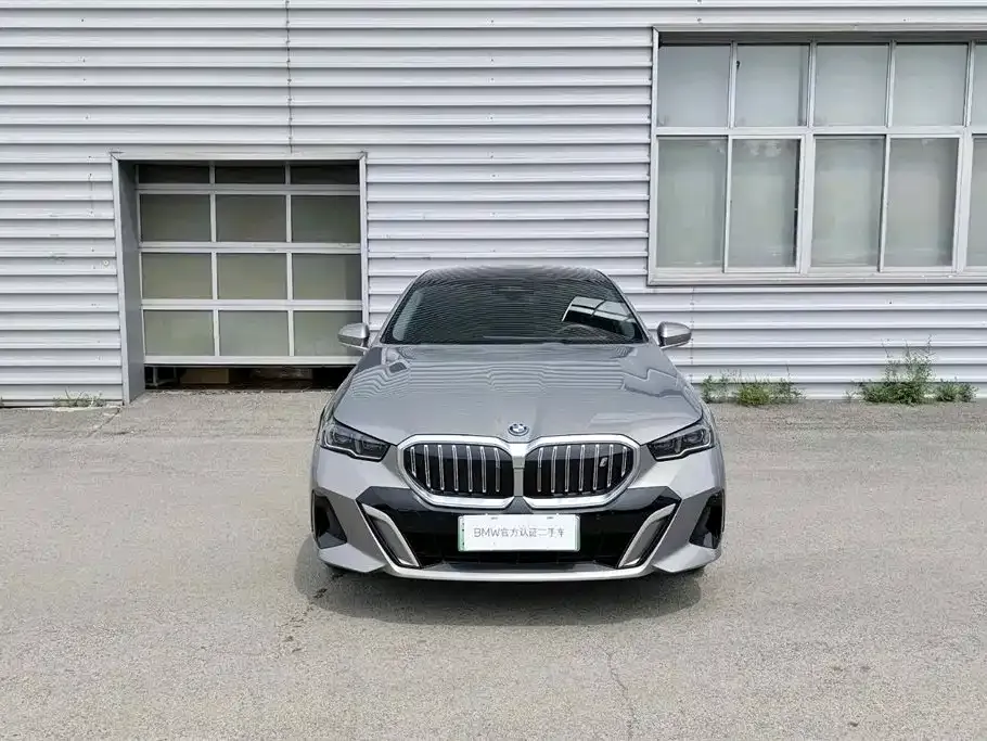 BMW i5 — фото 3