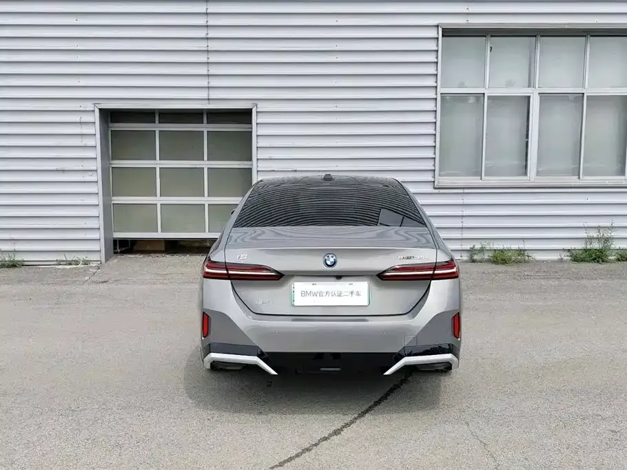 BMW i5 — фото 4