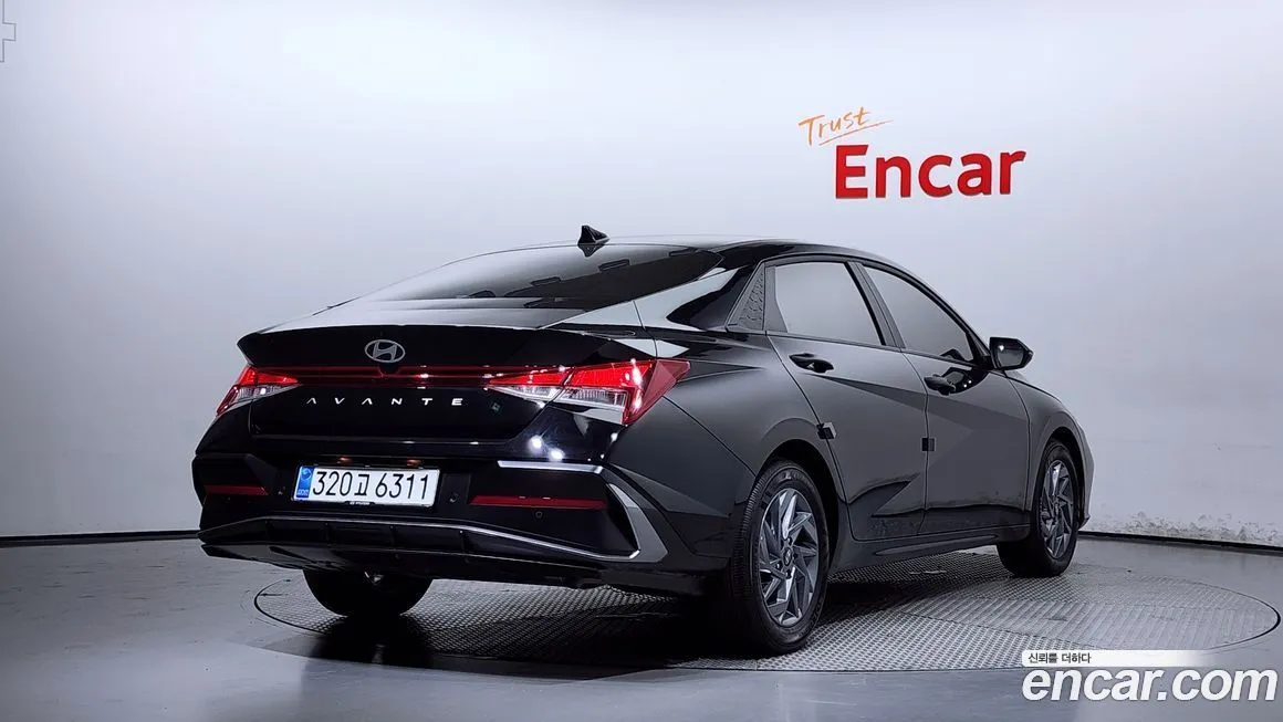 Hyundai AVANTE — фото 2