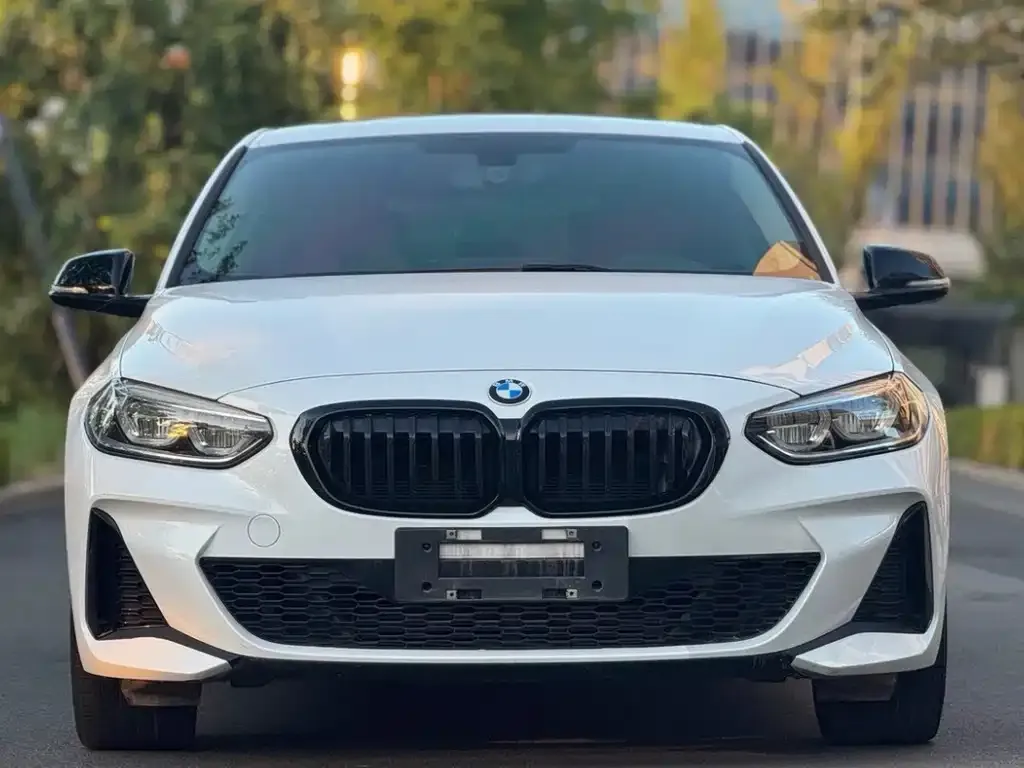 BMW 1 Series — фото 1