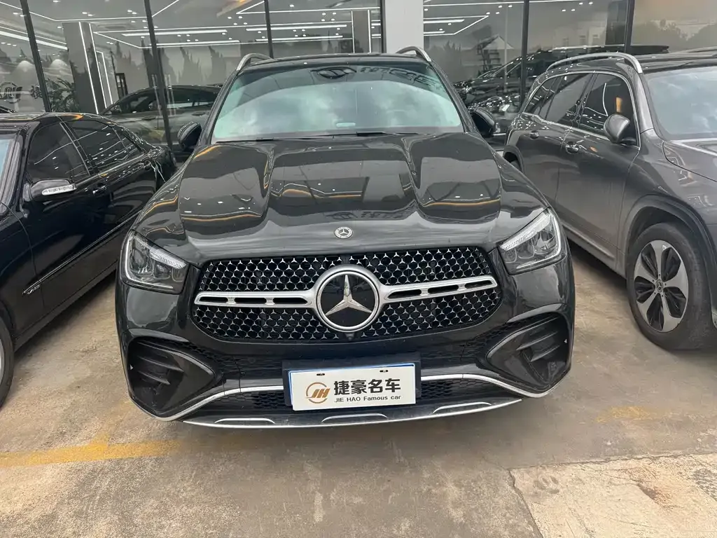 Mercedes-Benz GLE — фото 1