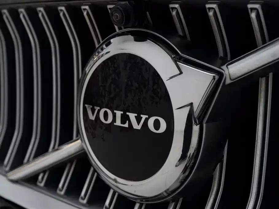 Volvo S90 — фото 10