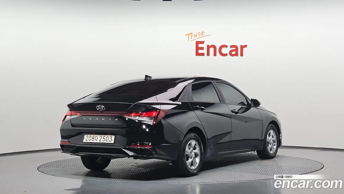 Hyundai AVANTE — фото 2