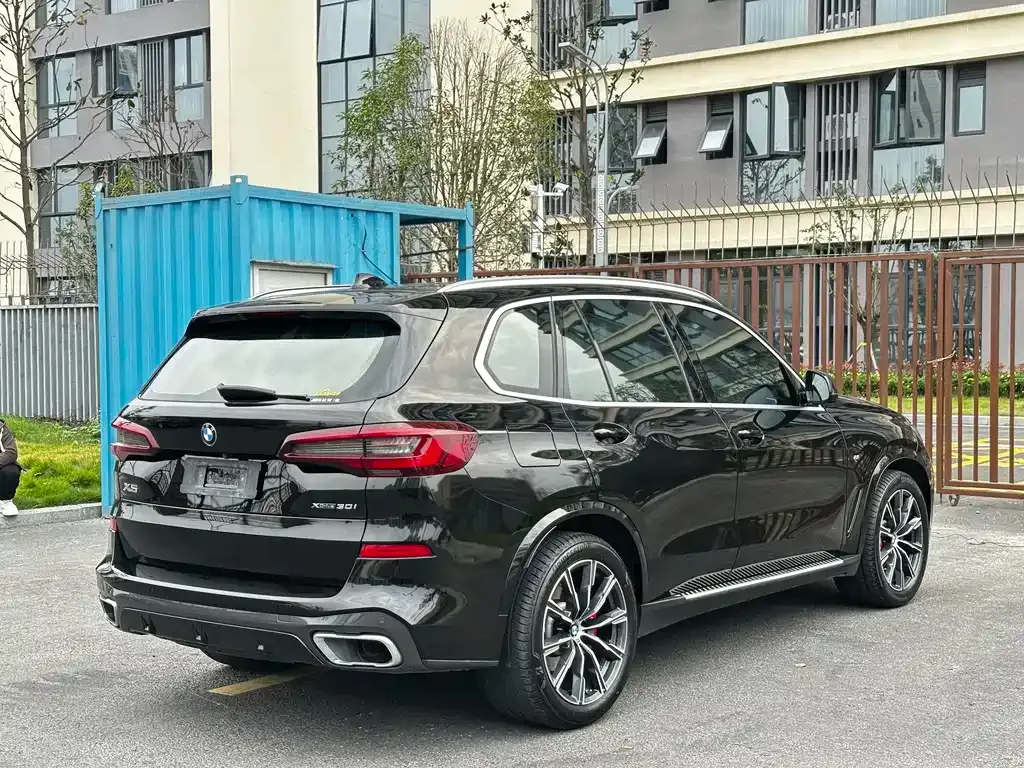 BMW X5 (Import) — фото 9