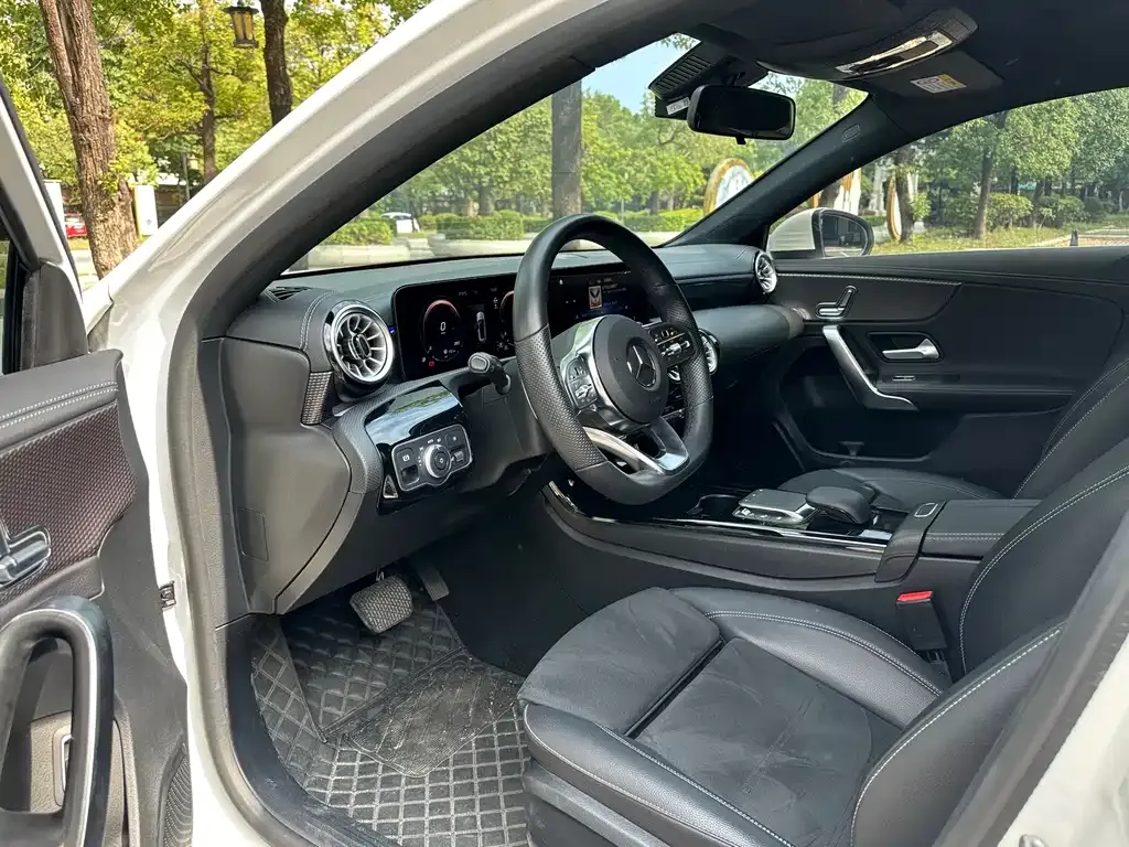 Mercedes-Benz A-Class — фото 10