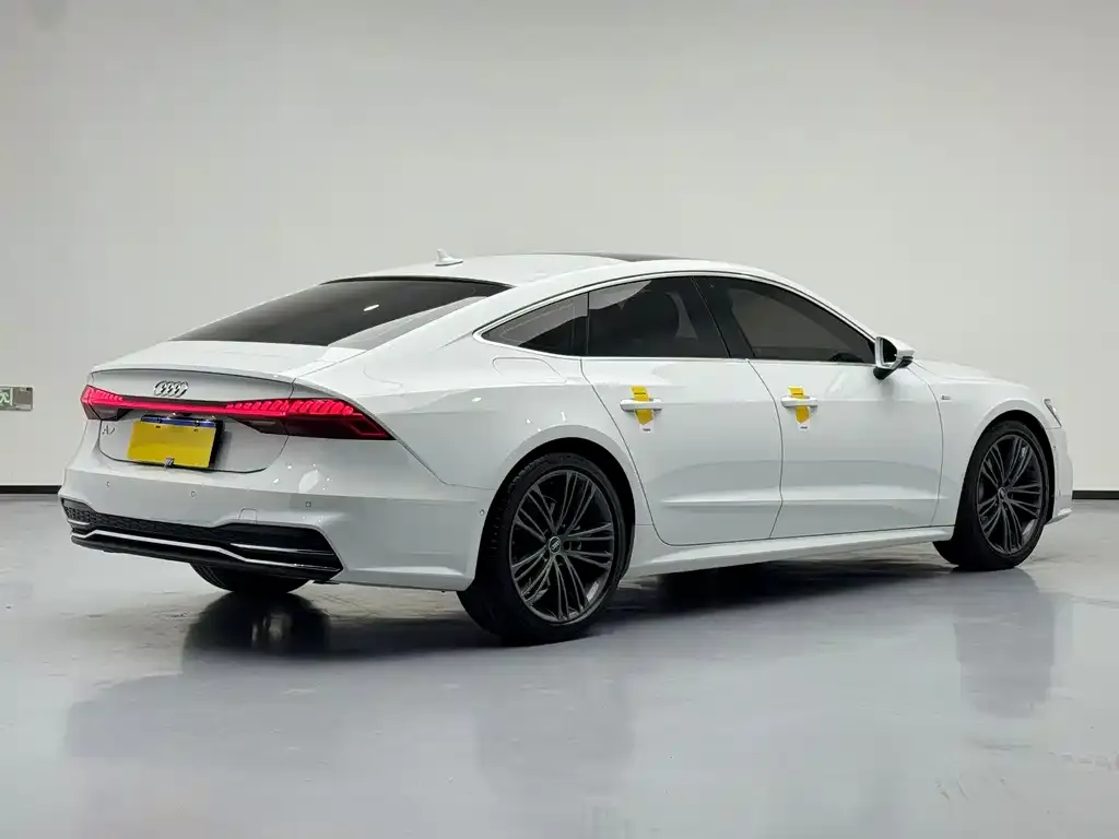 Audi A7 — фото 7